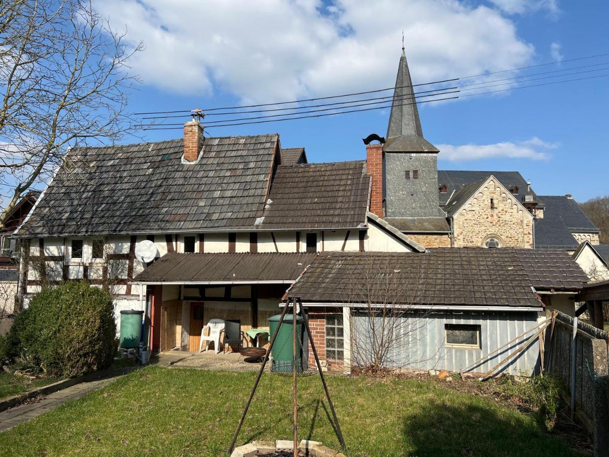 300 Jahre Altes Renoviertes Fachwerkhaus Villa Peterslahr Exteriör bild